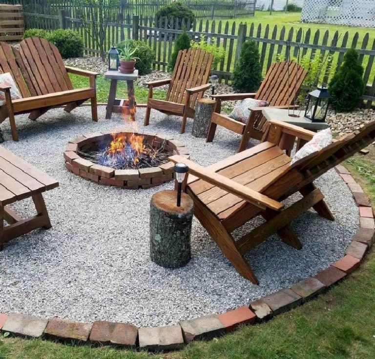 Cozy Fire Pit Backyard Ideas to Upgrade
Your Outdoor Space