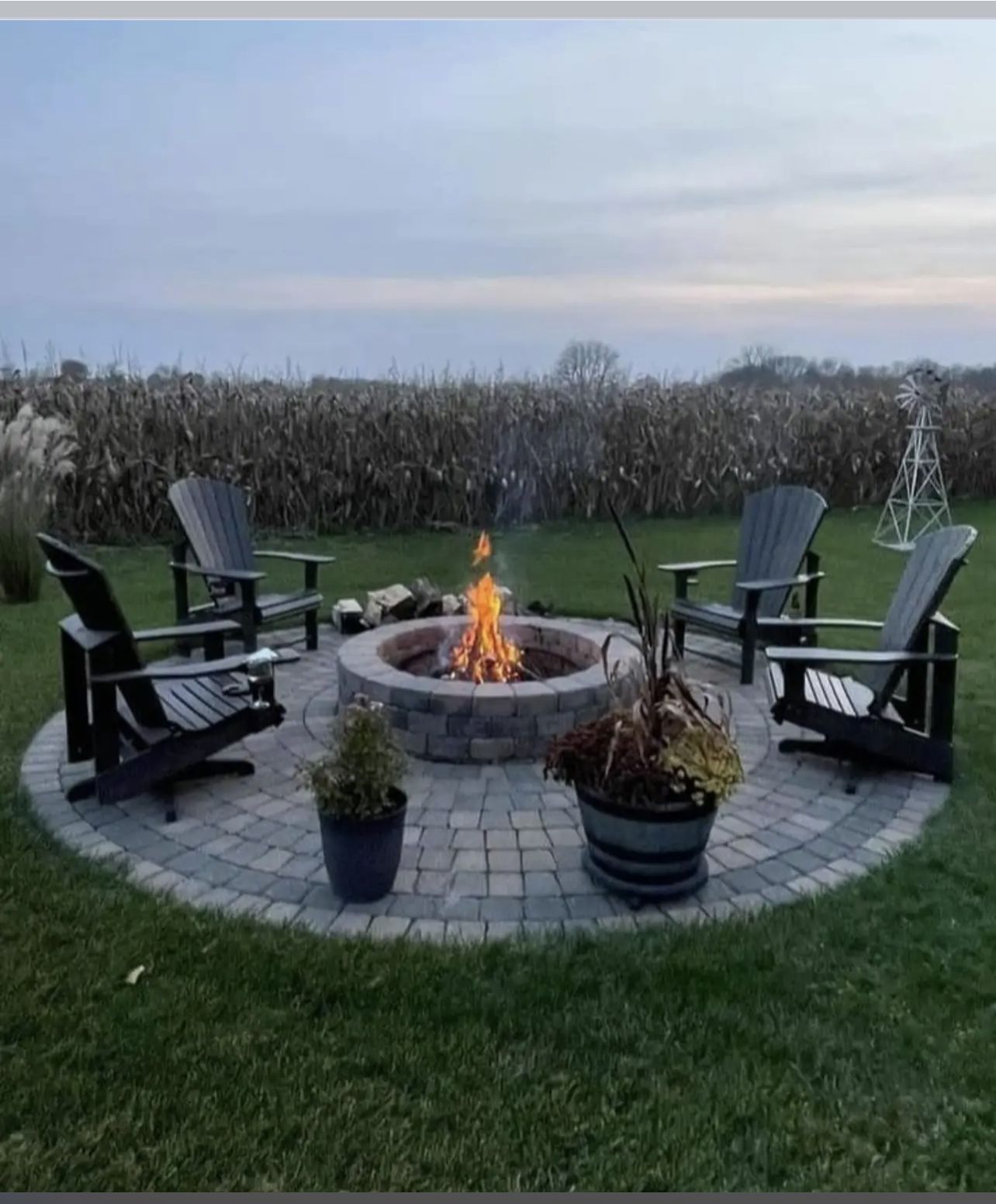 Creative Fire Pit Backyard Ideas to
Upgrade Your Outdoor Space