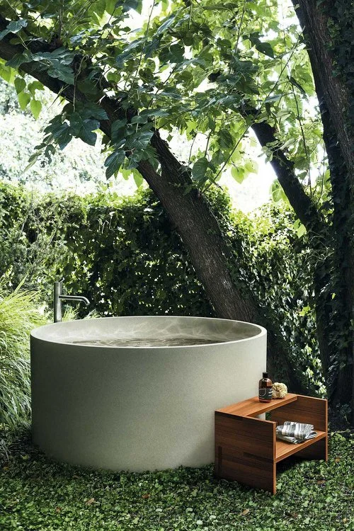 Creative Hot Tub Ideas for Your Backyard
Oasis