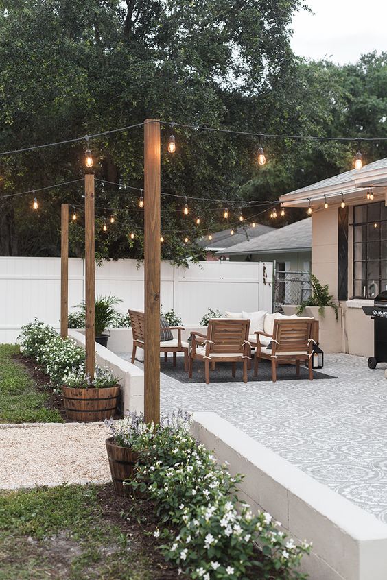 Easy and Affordable Backyard Upgrades to
Transform Your Outdoor Space