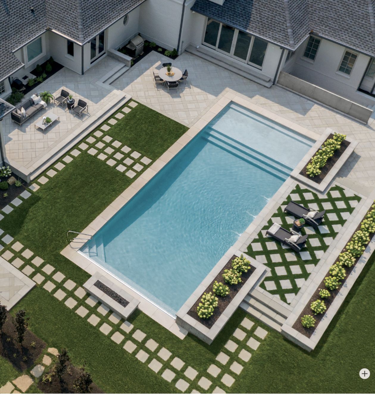 Stunning Backyard Design Layout Ideas for
a Pool Oasis