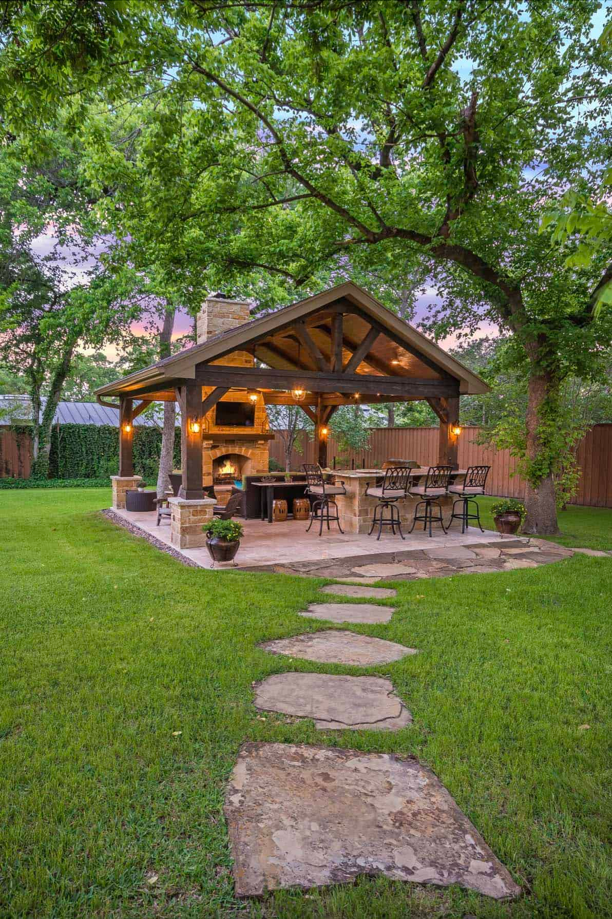 Stylish and Functional Backyard Gazebo
Ideas to Elevate Your Outdoor Space