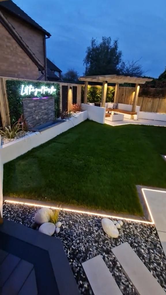 Creative Backyard Design Ideas to
Transform Your Outdoor Space