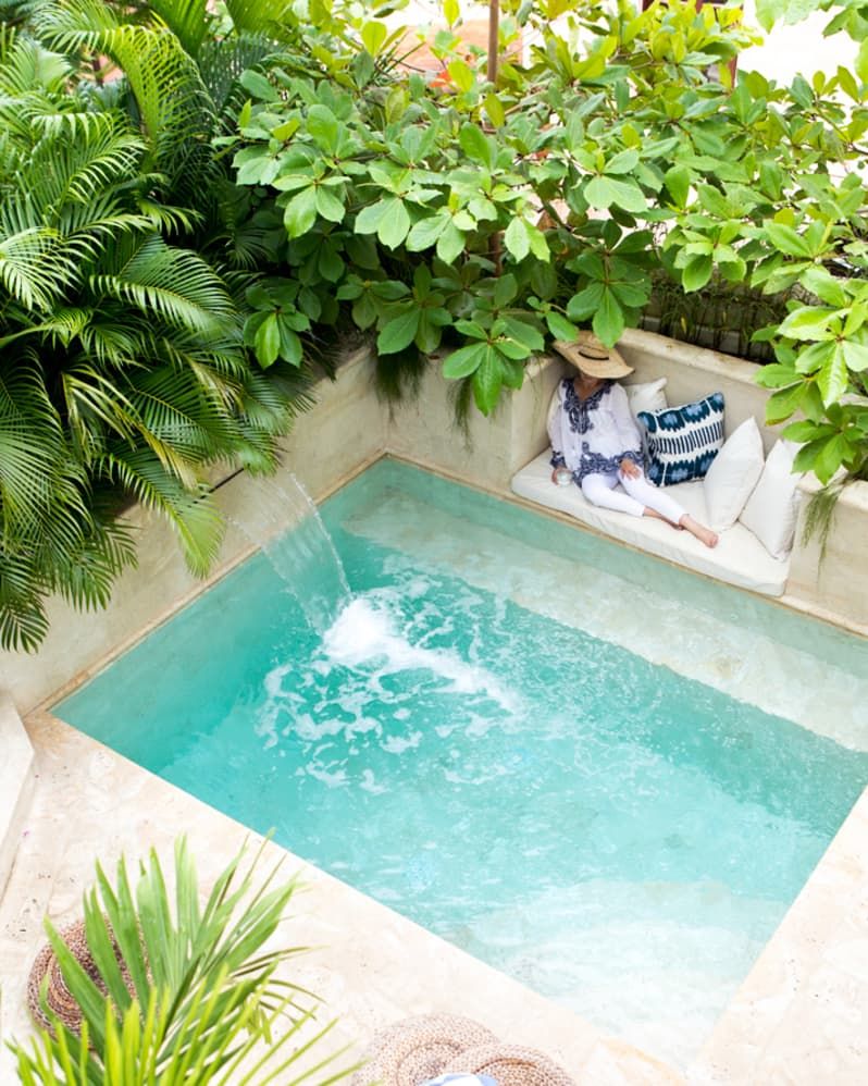 The Ultimate Guide to Creating a Dreamy
Swimming Pool Backyard