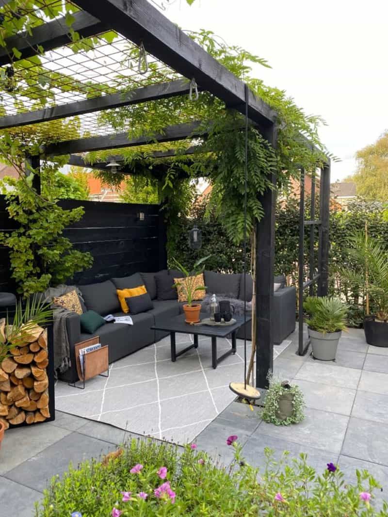 Creative Backyard Design Ideas to
Transform Your Outdoor Space