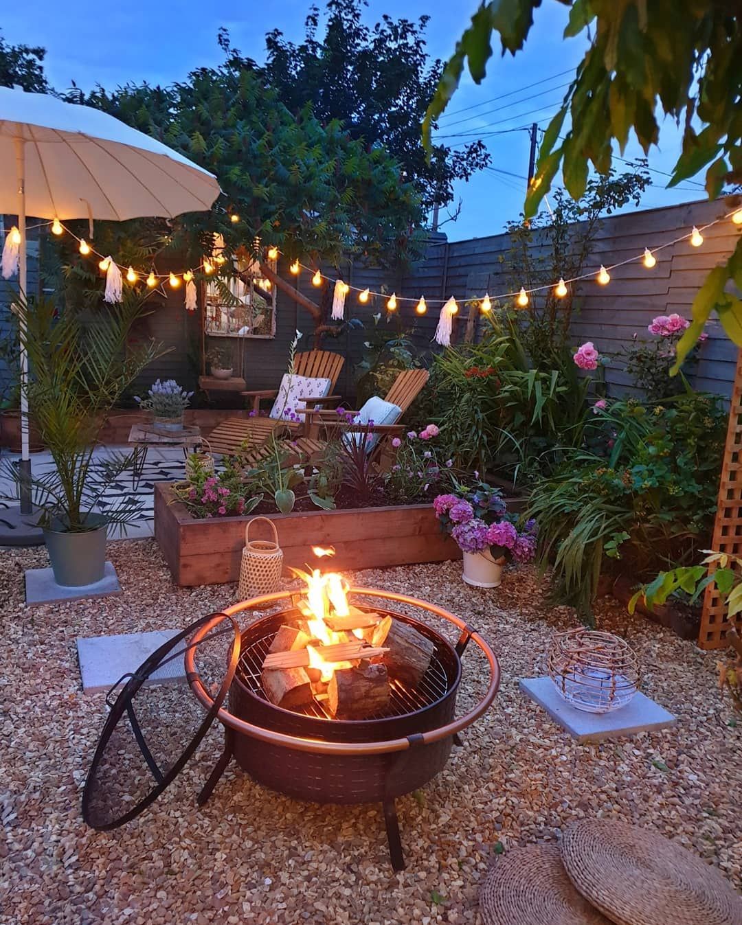 Creative Backyard Decorating Ideas to
Transform Your Outdoor Space