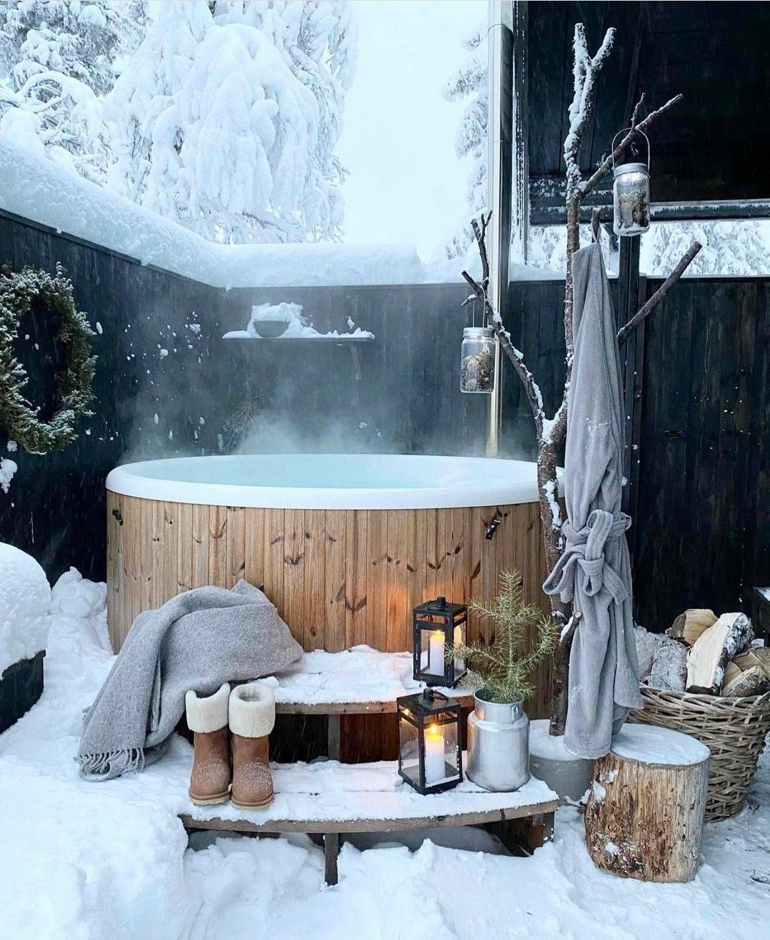 Transform Your Backyard with a Luxurious
Hot Tub Design