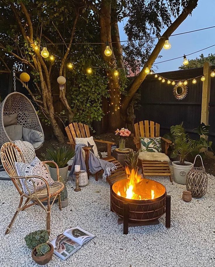 Stunning Backyard Fire Pit Designs to
Elevate Your Outdoor Space