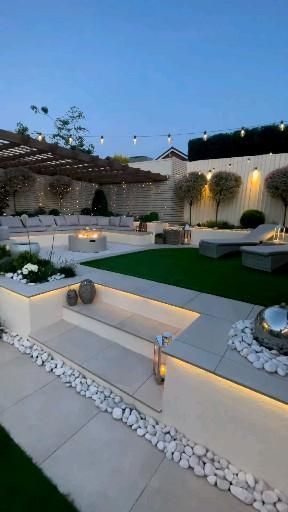 Creative Backyard Design Layout Ideas to
Transform Your Outdoor Space