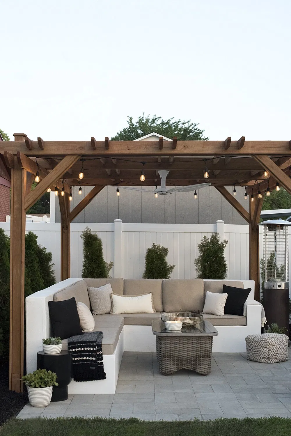 Maximizing Small Spaces: Creative
Backyard Design Ideas for Limited Outdoor Areas