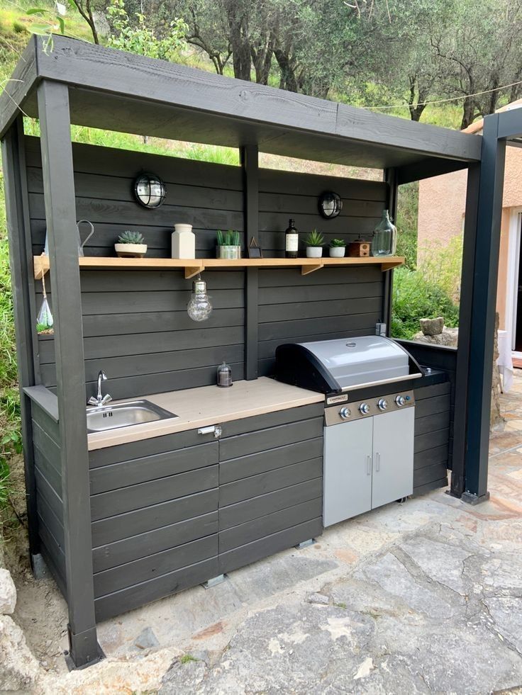 Transform Your Outdoor Space with a
Stunning Backyard Design Featuring an Outdoor Kitchen