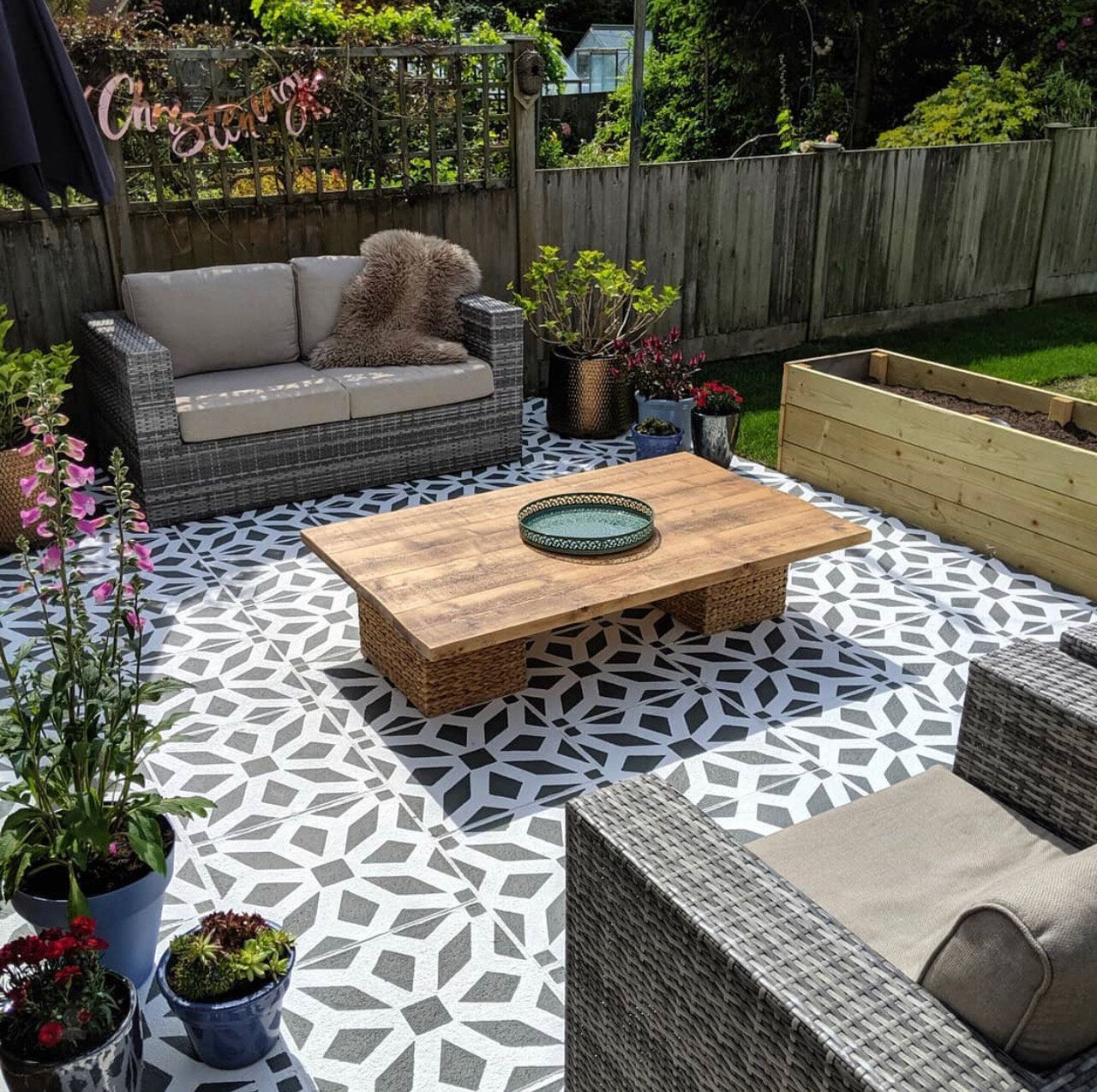 Maximizing Your Backyard Design on a
Budget: Tips and Tricks