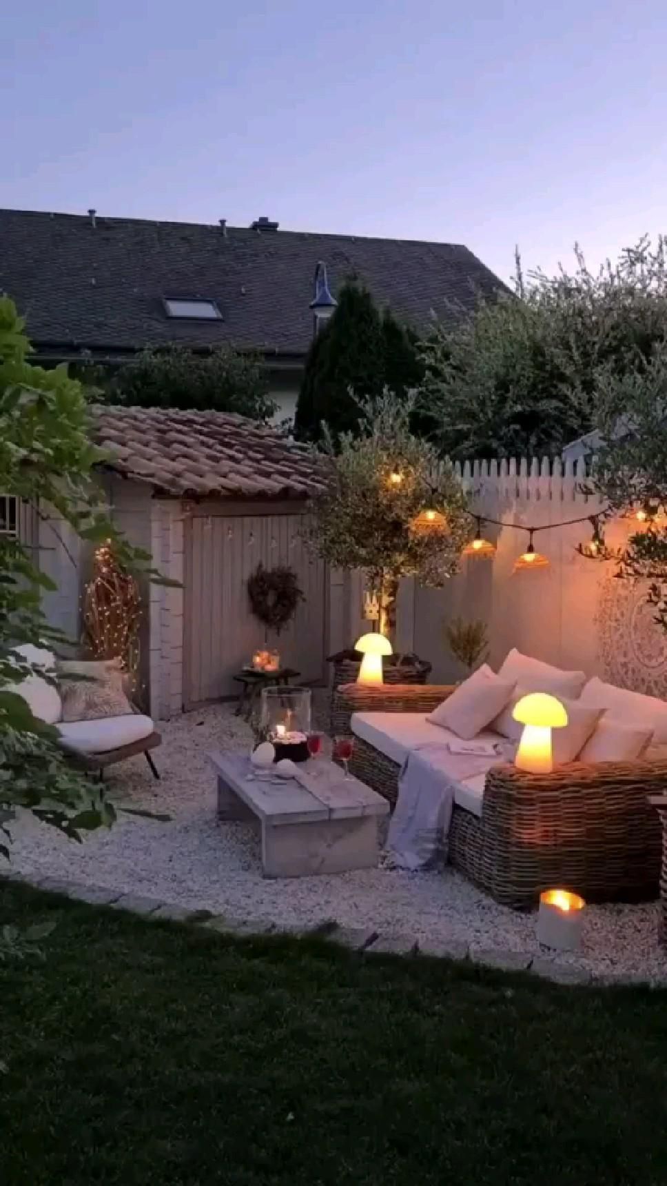 5 Creative Ideas for Maximizing Space in
Your Small Yard Backyard Design