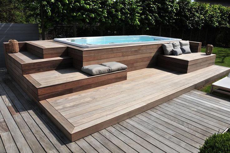 5 Inviting Backyard Design Ideas for the
Ultimate Jacuzzi Oasis