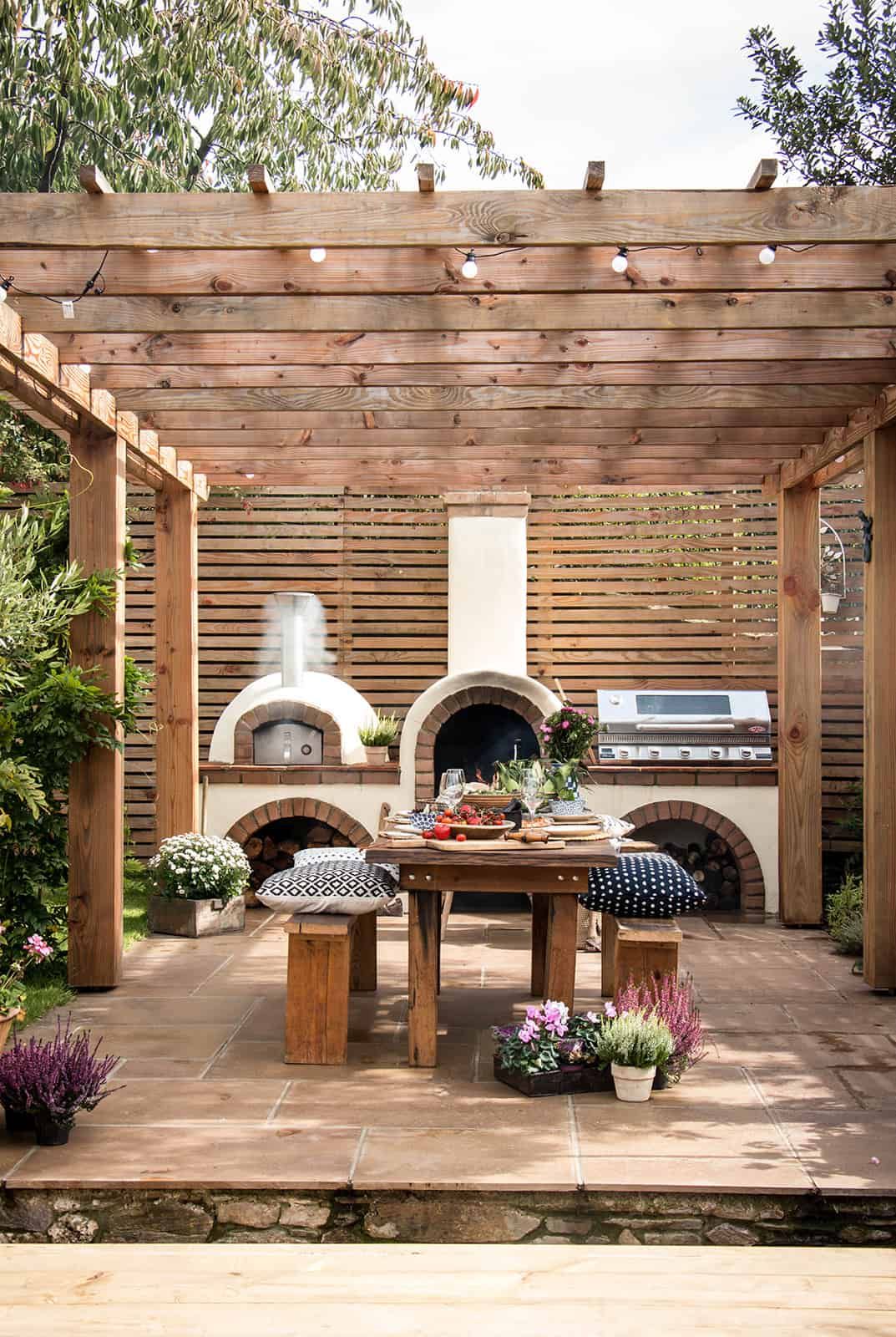 5 Tips for Creating the Ultimate Backyard
Oasis: Designing the Perfect Outdoor Kitchen