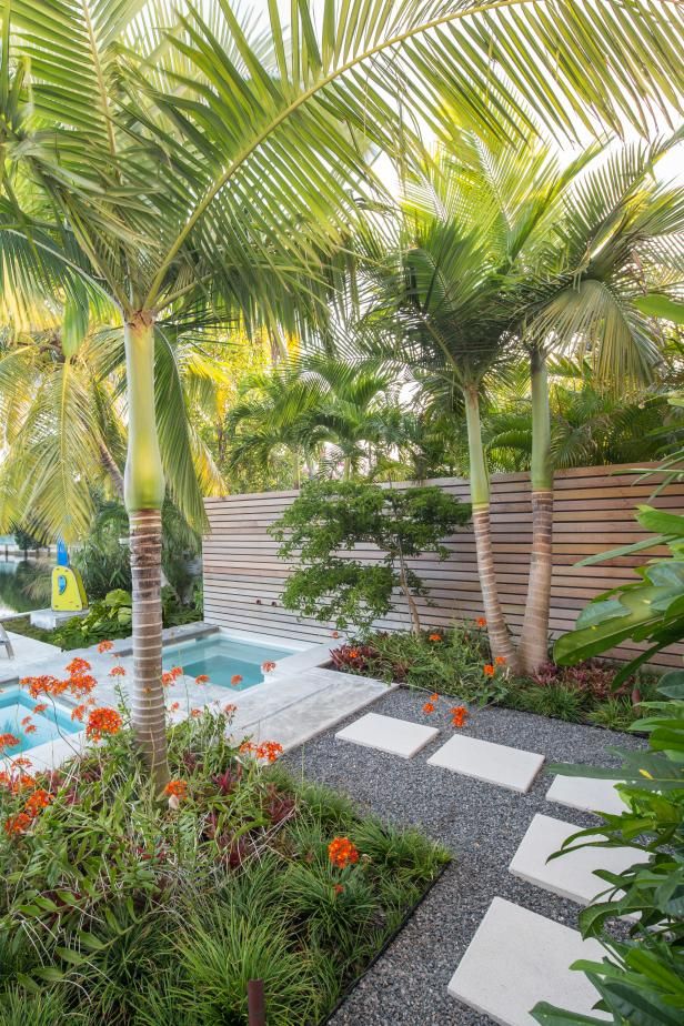 7 Stunning Backyard Pool Landscaping
Ideas to Transform Your Outdoor Oasis