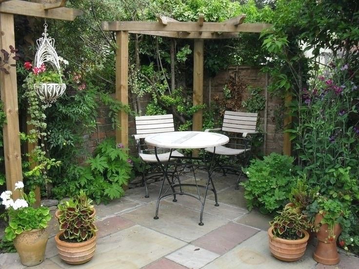 Bringing the Outdoors In: Creating a
Natural Oasis with Backyard Design