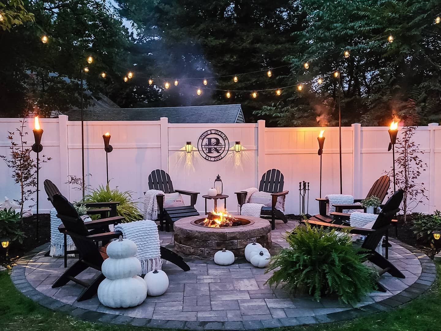 Create Your Own Backyard Oasis:
Transforming Your Outdoor Space into a Relaxing Sanctuary