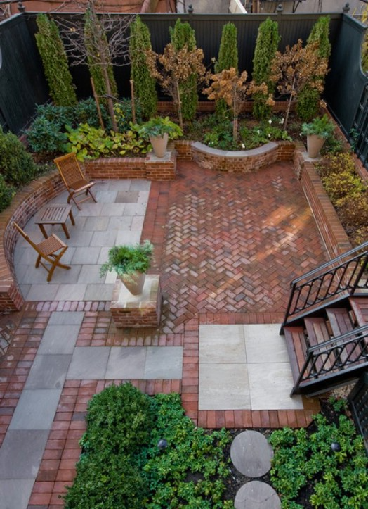 Creating Big Impact in Small Backyards:
Design Tips and Ideas