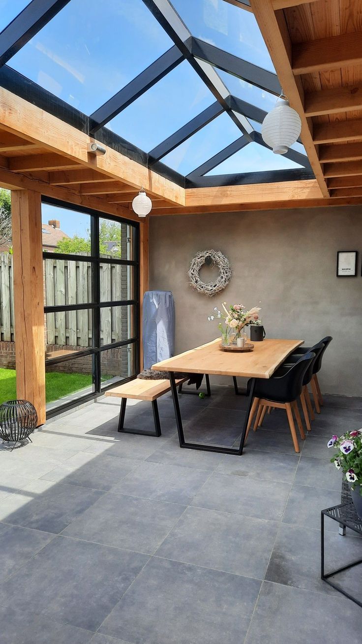 Creating a Stunning Small Backyard Oasis:
Tips for Maximizing Space and Style