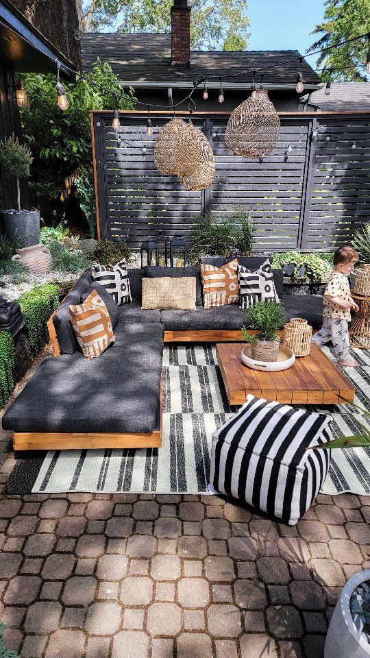 Creating a Tranquil Escape: How to Design
a Small Backyard Oasis