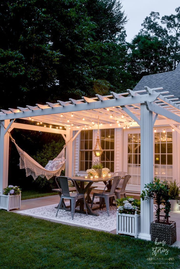 Creating a charming country-inspired
backyard design