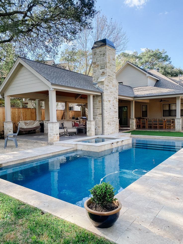 Creating the Perfect Oasis: 5 Tips for
Designing Your Backyard Layout with a Pool