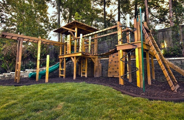 Creating the Ultimate Backyard Oasis for
Kids: A Guide to Designing the Perfect Outdoor Play Space