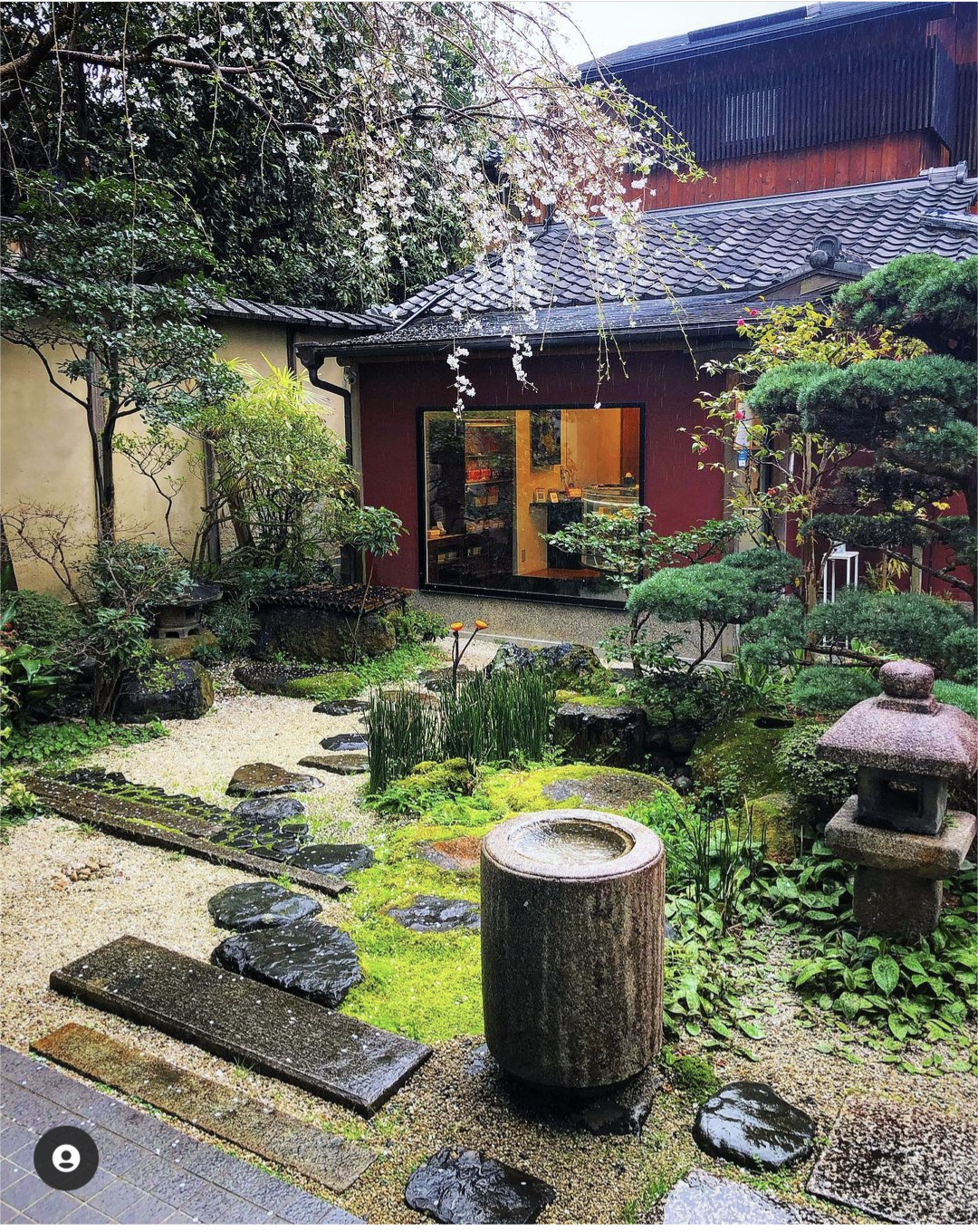 Embracing Japanese Aesthetics:
Transforming Your Backyard with Authentic Japanese Design