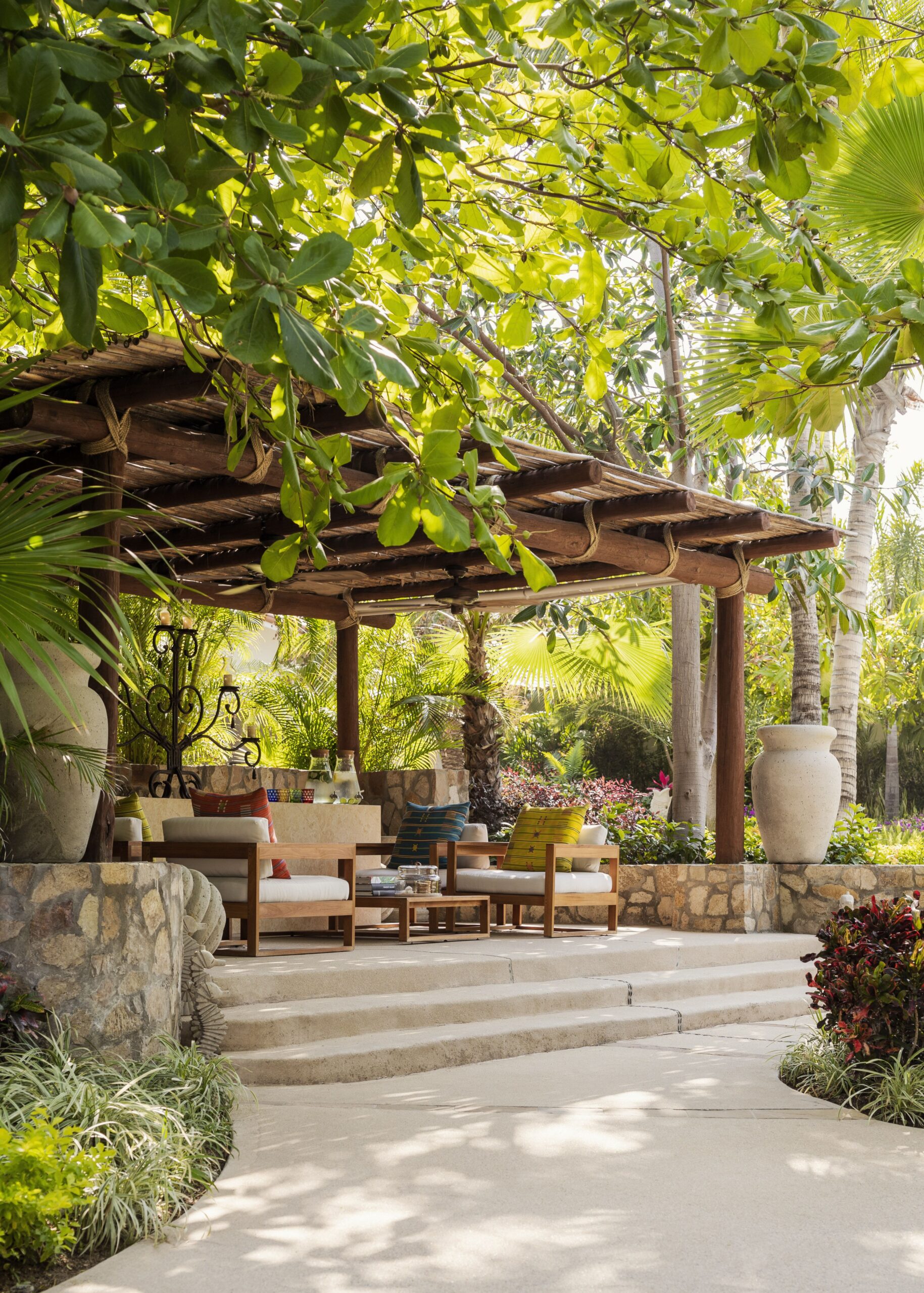 Embracing Rustic Charm: Transforming Your
Backyard with Rustic Design Elements