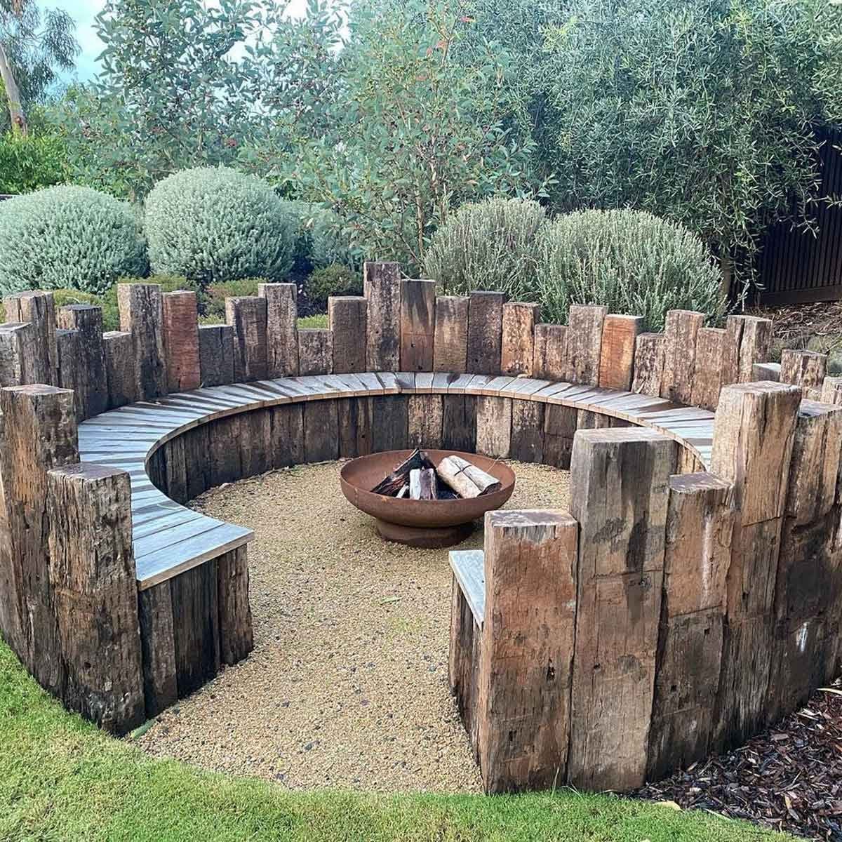 Creating a Stunning Outdoor Oasis:
Innovative Backyard Designs to Transform Your Space