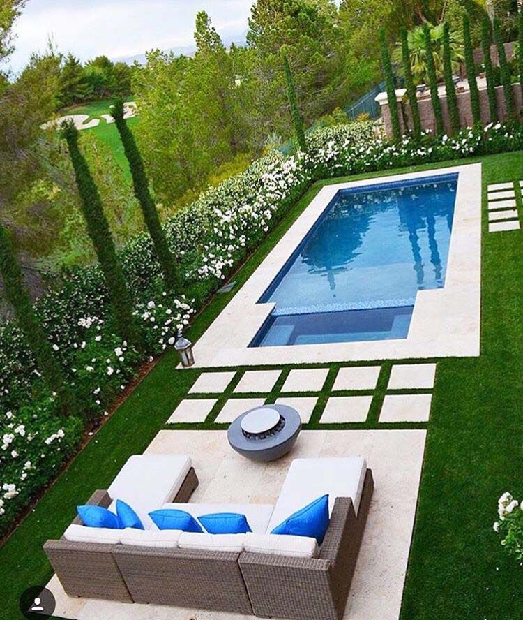 Luxurious Backyard Pool Landscaping Ideas
to Transform Your Outdoor Oasis