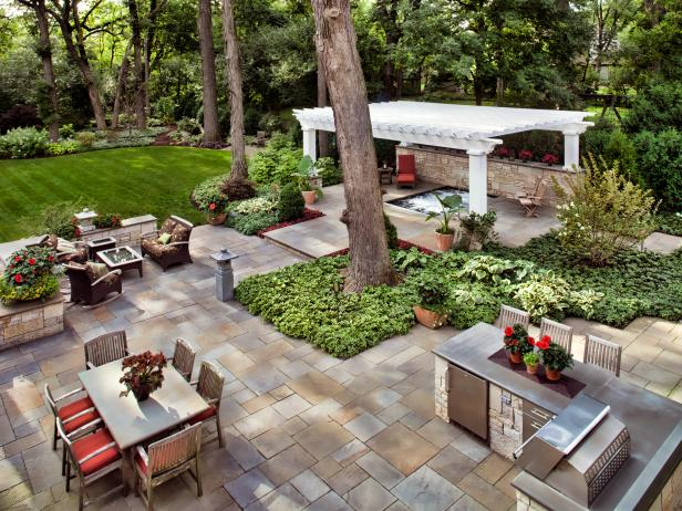 Maximizing Limited Space: Small Backyard
Design Layouts