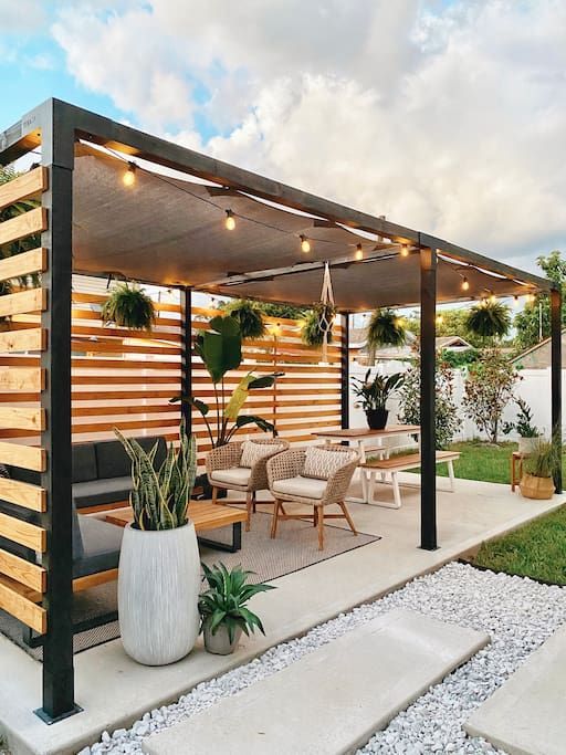 Maximizing Minimalism: Small Space
Backyard Design Tips