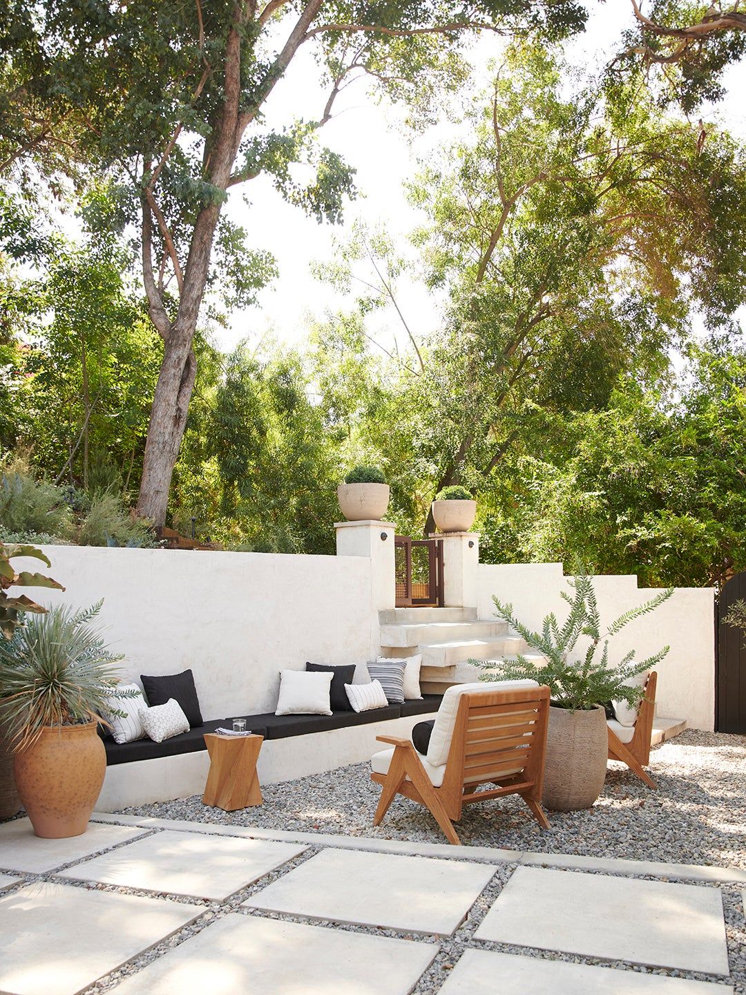 Maximizing Space: Small Backyard Design
Ideas for a Stylish Outdoor Oasis