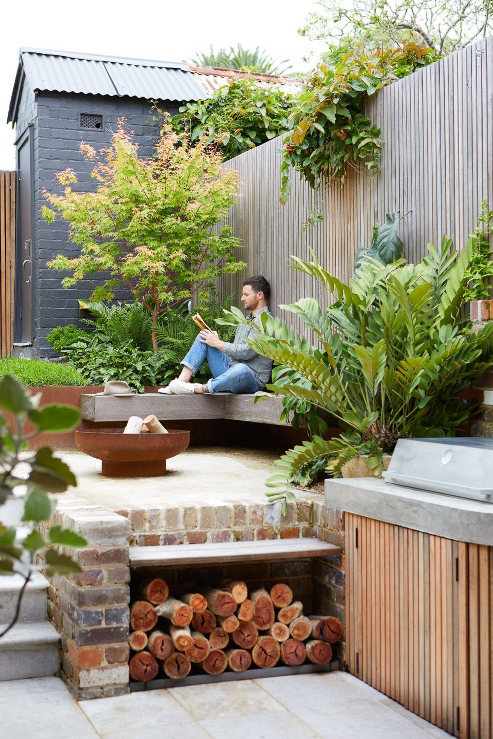 Maximizing Space: Tips for Designing a
Small Yard Backyard