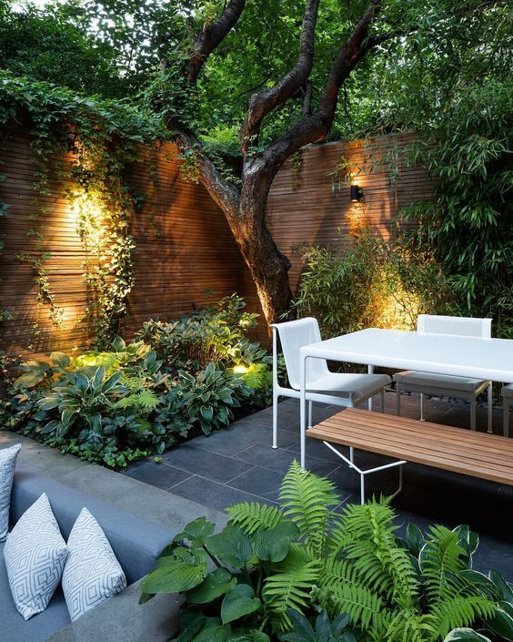 Modernizing Your Outdoor Space:
Contemporary Backyard Design Trends