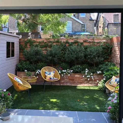 Maximizing a Small Backyard Space: Tips
for Creating a Vibrant Garden