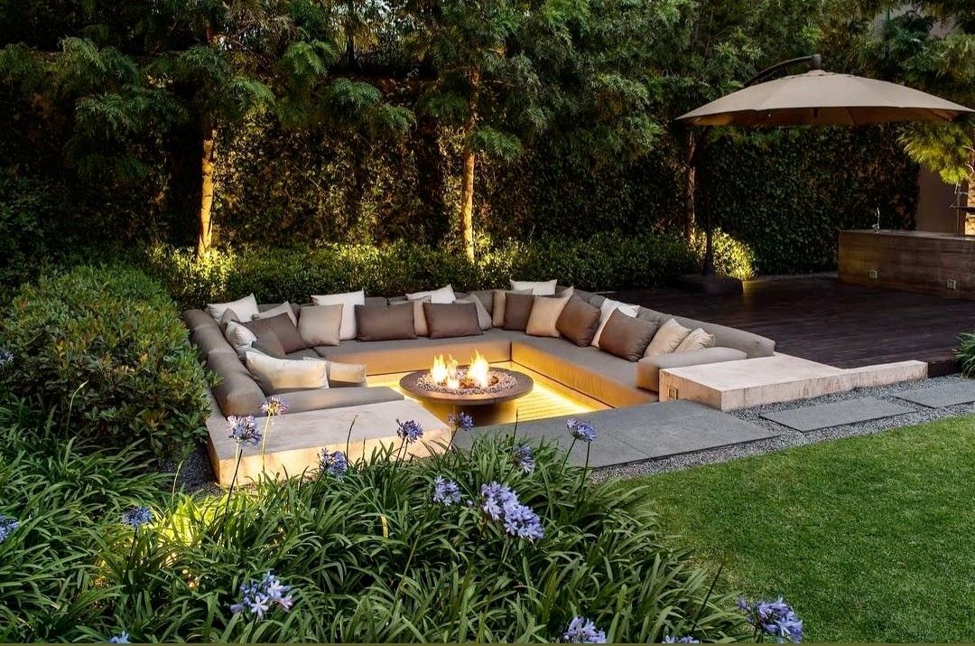 The Evolution of Backyard Design
Architecture: Creating the Perfect Outdoor Oasis