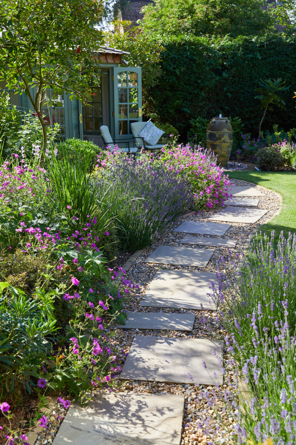 The Timeless Elegance of Traditional
Backyard Design