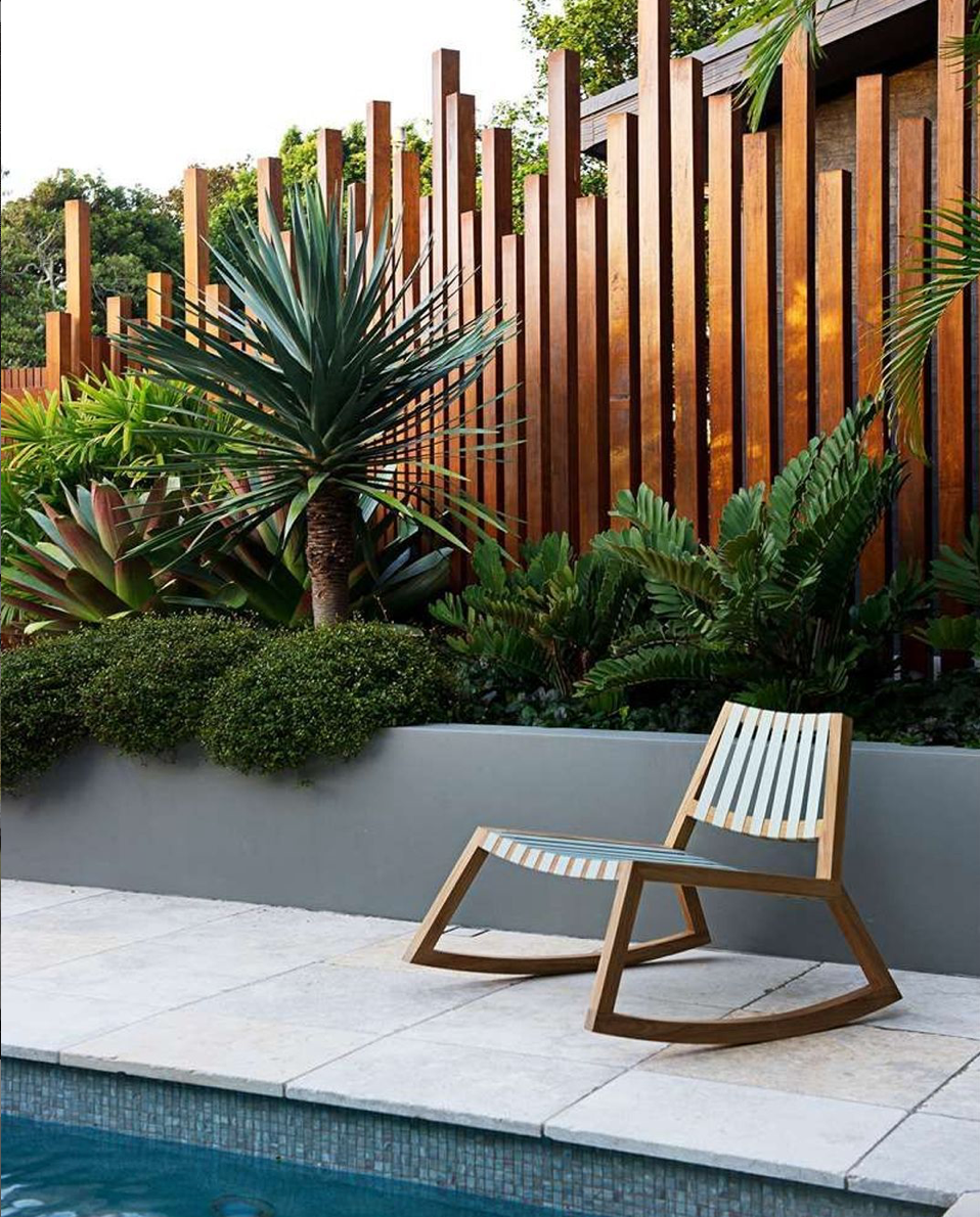 Thinking Outside the Fence: Unforgettable
Backyard Designs That Stand Out