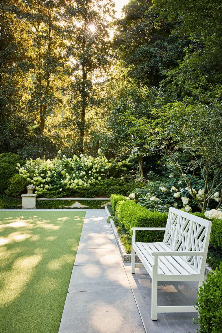 Timeless Backyard Design: Incorporating
Classic Elements for a Stylish Outdoor Space