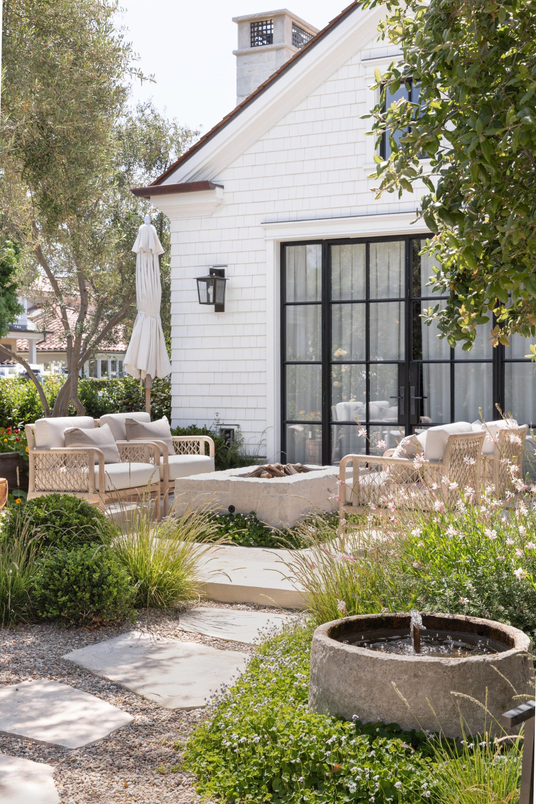 Timeless Elegance: The Beauty of Classic
Backyard Designs