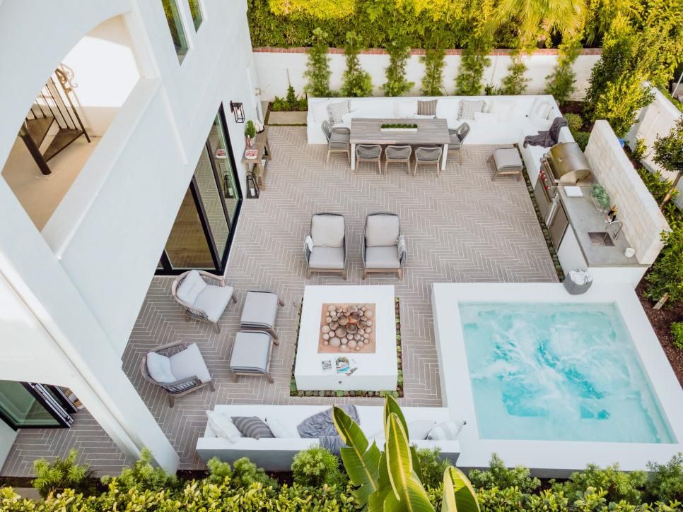 Transform Your Backyard with a Stunning
Pool and Fire Pit Design