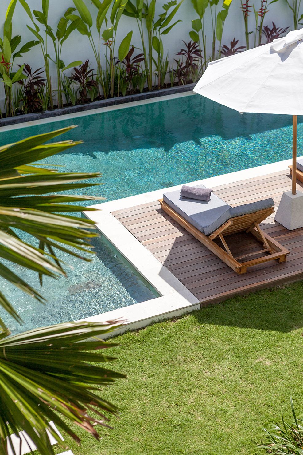 Transform Your Outdoor Oasis: Stunning
Backyard Design Ideas for Poolside Paradise