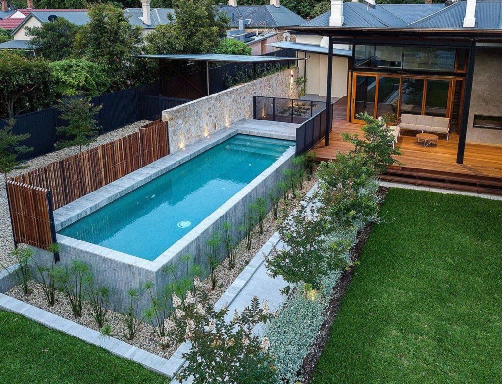 Transform Your Outdoor Oasis with a
Luxurious Backyard Jacuzzi Design