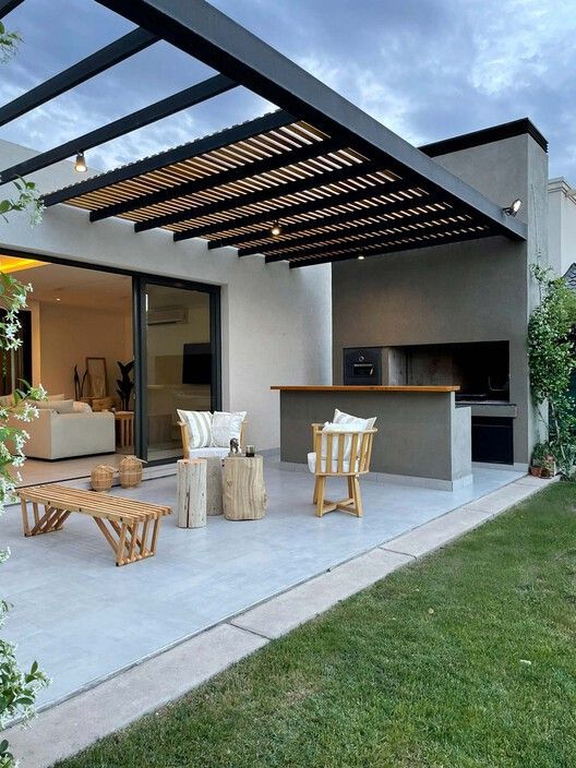 Revamp Your Outdoor Space: Modern
Backyard Design Ideas