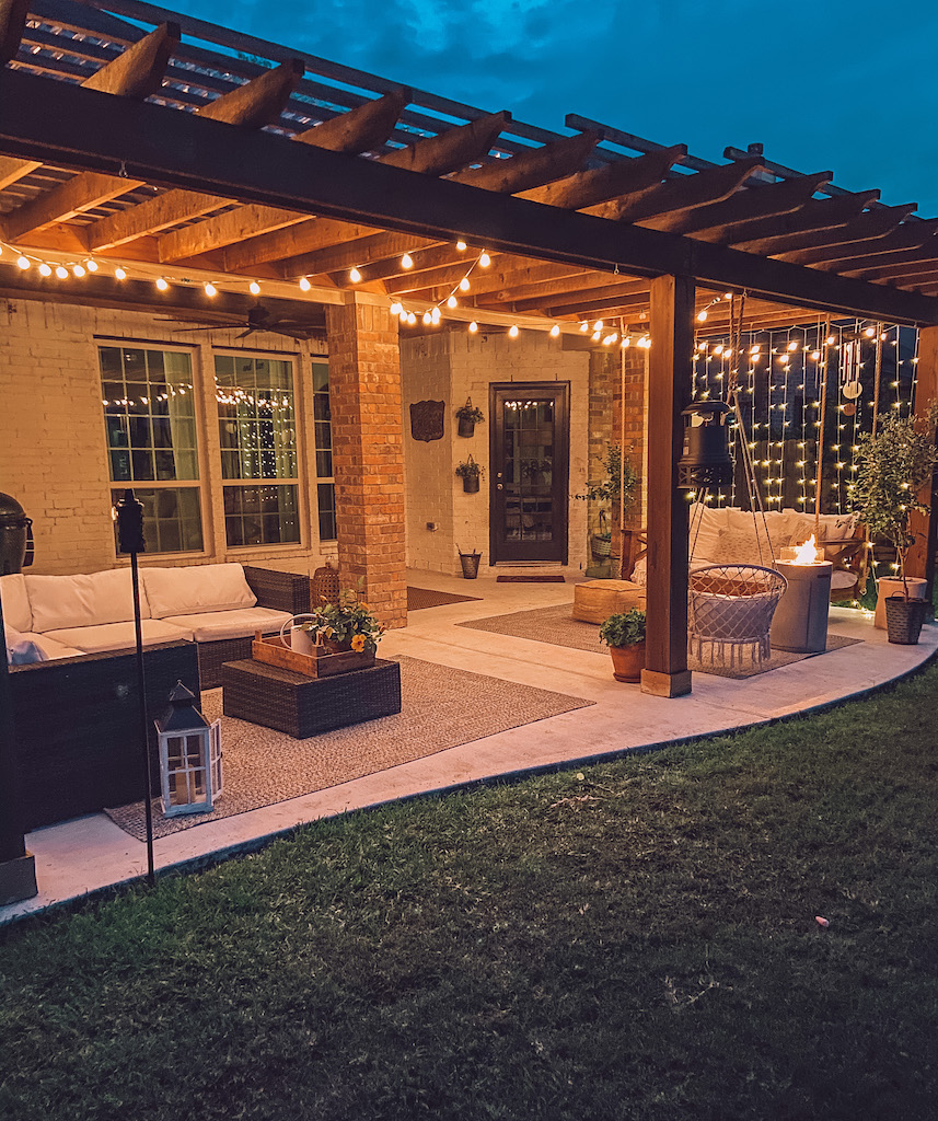 Transform Your Outdoor Space with a
Stylish Pergola Design for Your Backyard