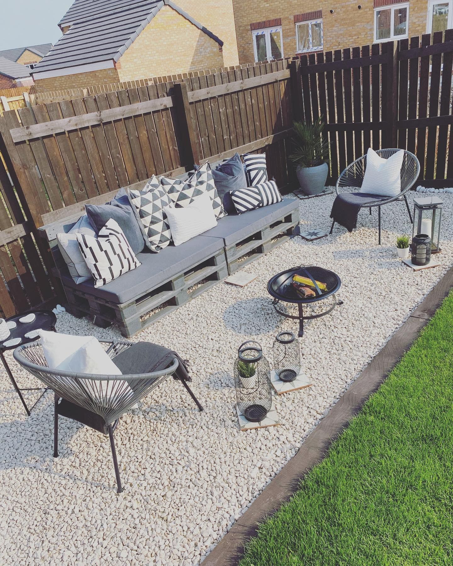 Transform Your Small Backyard with a
Stylish Patio Oasis