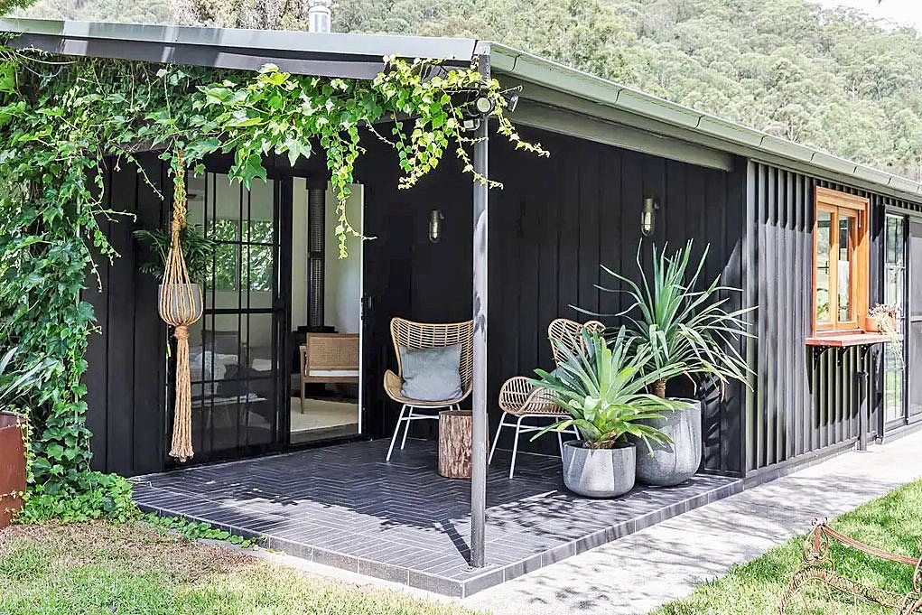 Transforming Your Backyard: How to Create
the Perfect Design Studio